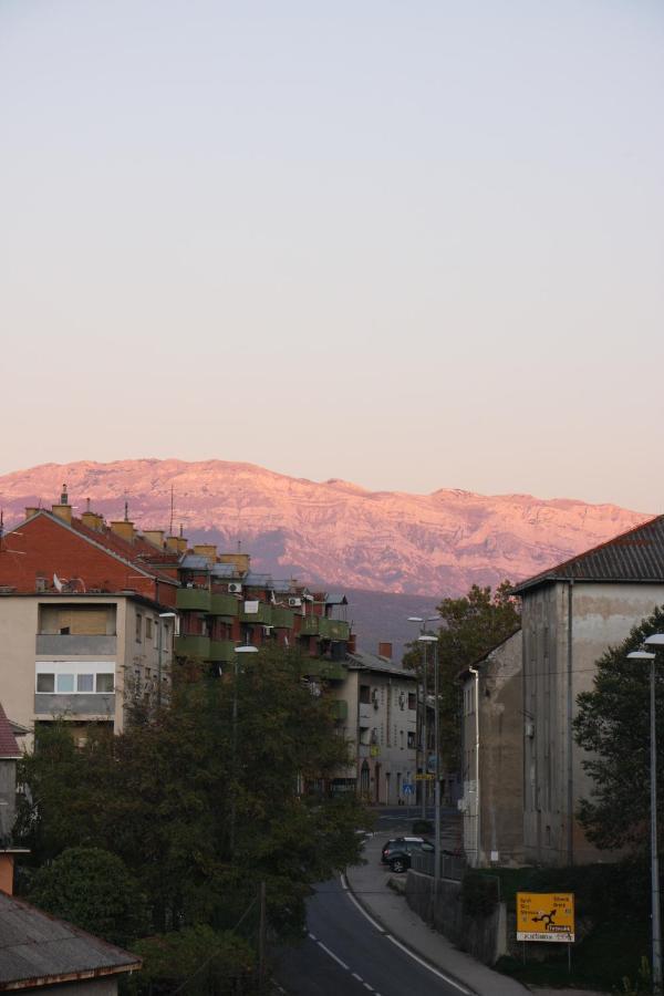 Rooms "Nada Zunic" Knin Esterno foto